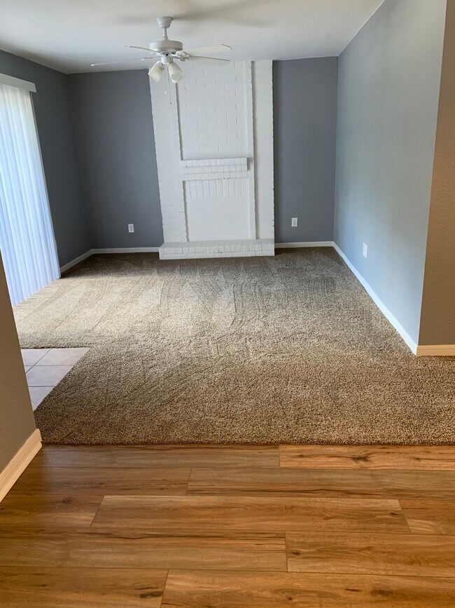 Family room - 810 Jefferson Ave