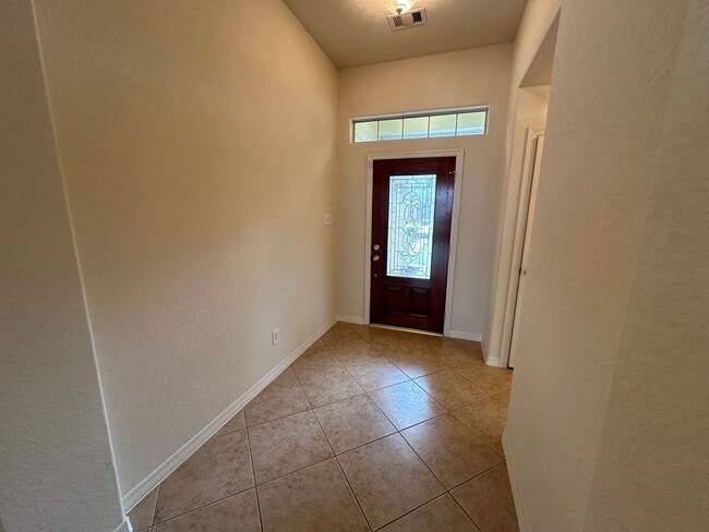 Foto del edificio - 3 Bedroom, 2 Bath Home with Spacious Backy...