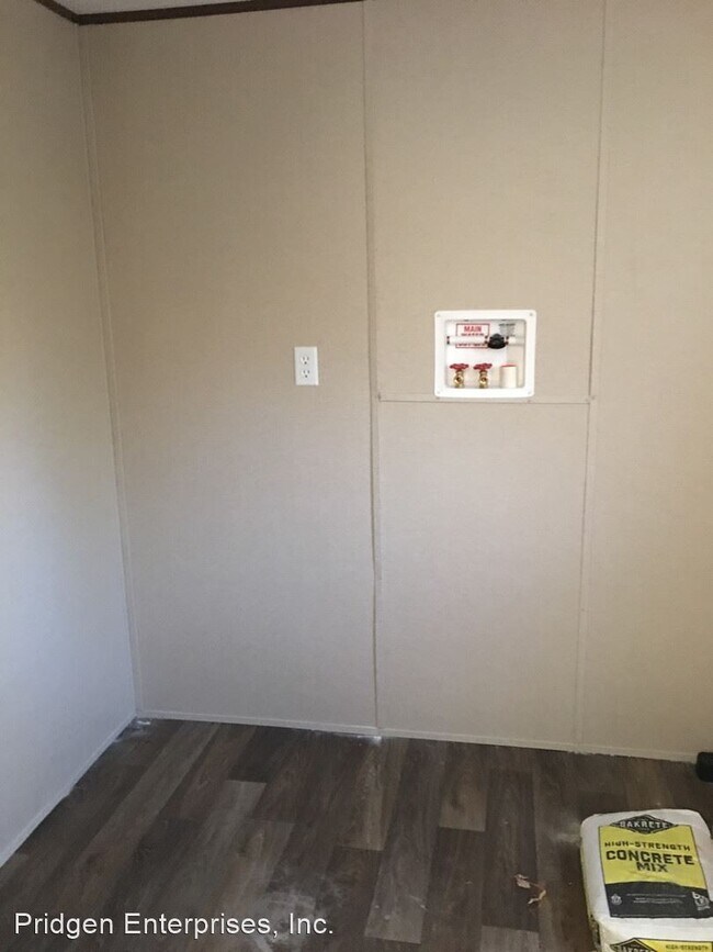 Foto del edificio - 4 br, 2 bath House - 94 Valley Road