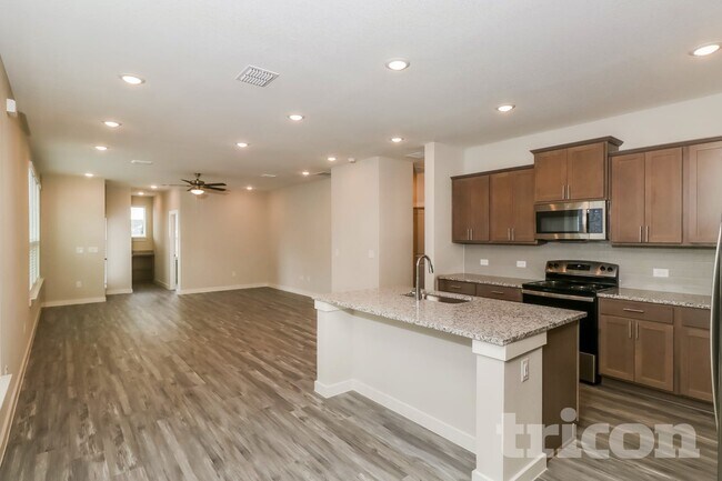 Building Photo - 1529 Mexican Heather Dr