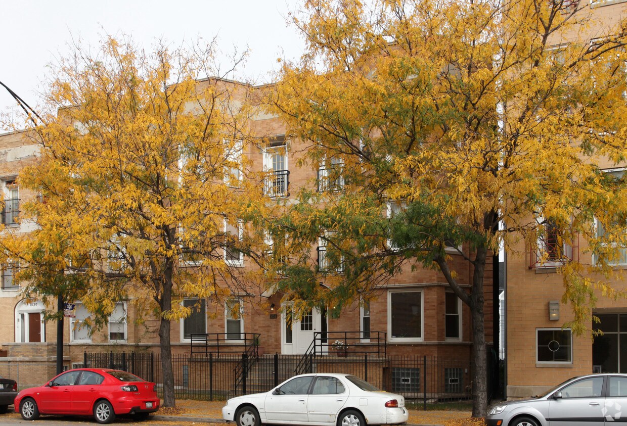 Foto principal - 1034-1036 E 47th St
