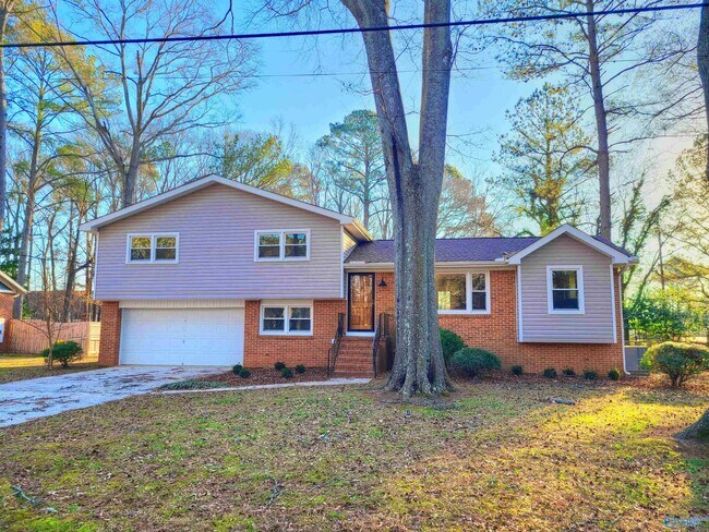 Building Photo - 6612 Robinhood Ln NW