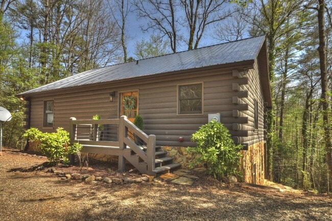 Building Photo - 347 Dowd Rd
