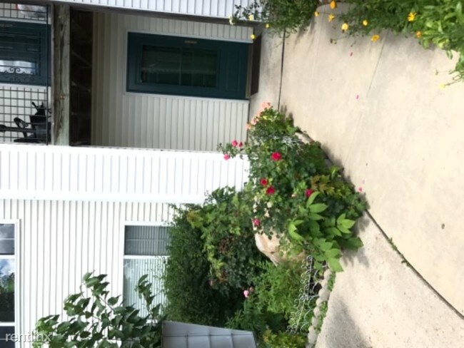 Foto del edificio - 110 35th St Dr SE