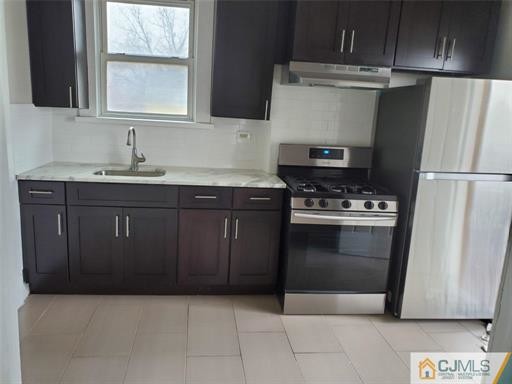 Foto del edificio - 648 Hazel Ave
