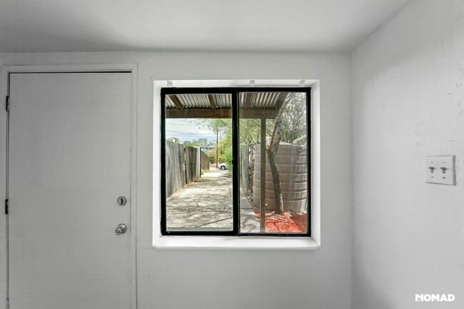 Building Photo - 127 N 1st Ave