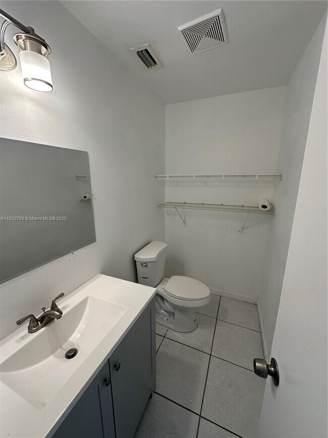 Foto del edificio - 3815 S 57th Ave