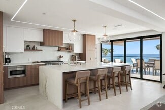 Building Photo - 3047 Ocean Blvd