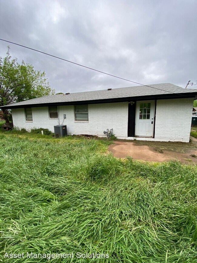 Foto del edificio - 5 br, 1.5 bath House - 1433 Alan Lane