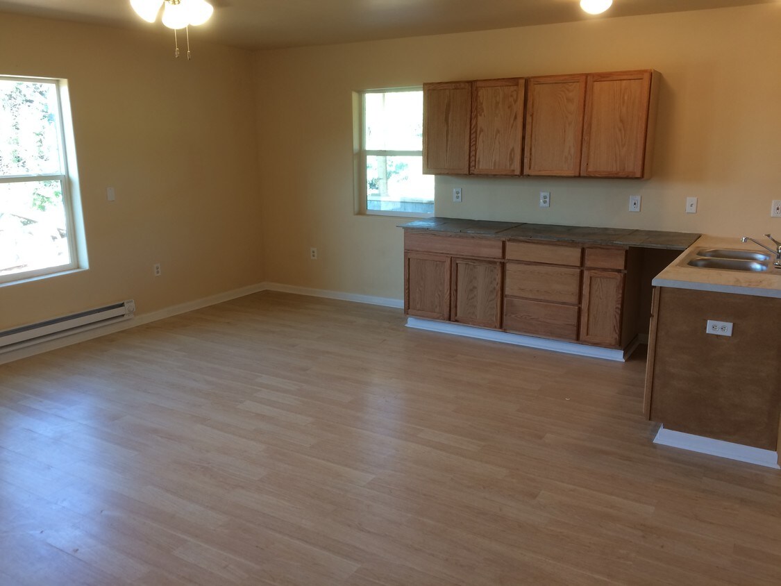 Foto principal - 4323 N Swan St