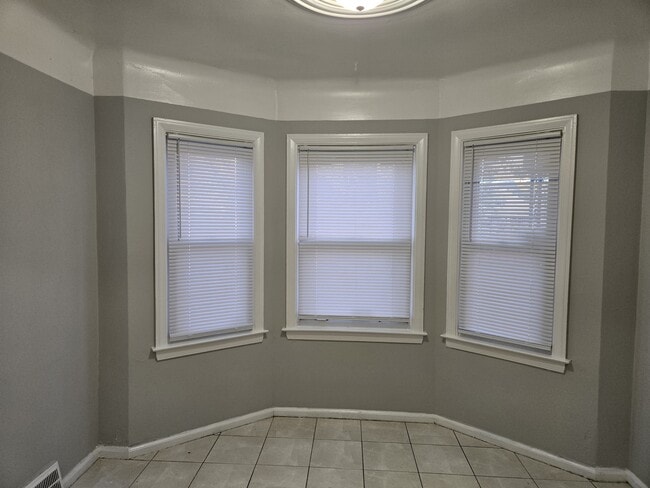 Building Photo - 19758 Fairport St