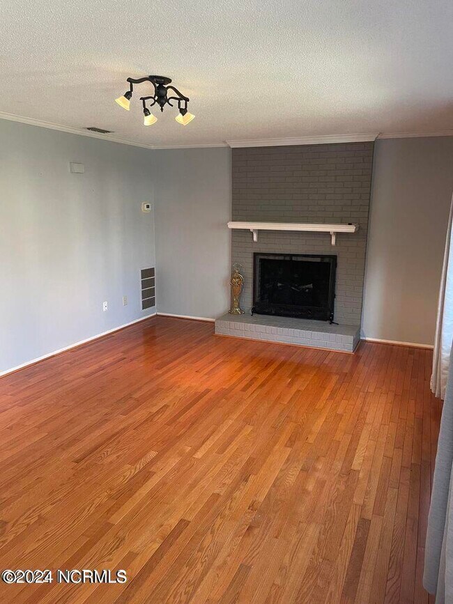 Foto del edificio - 2907 Cedar Creek Rd