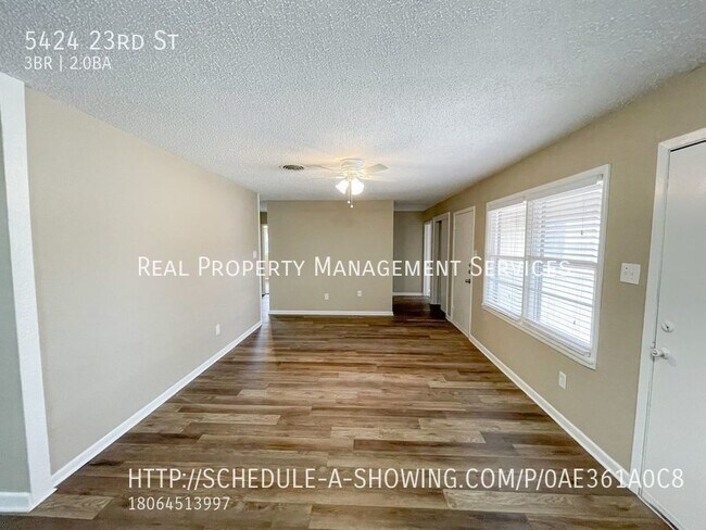 Building Photo - Conveniently Located 3 Bedroom, 2 Bath Home