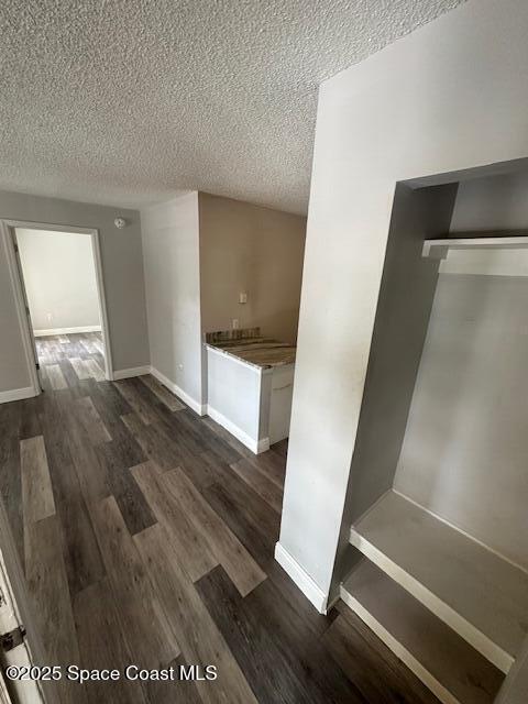 Building Photo - 225 S Tropical Trail