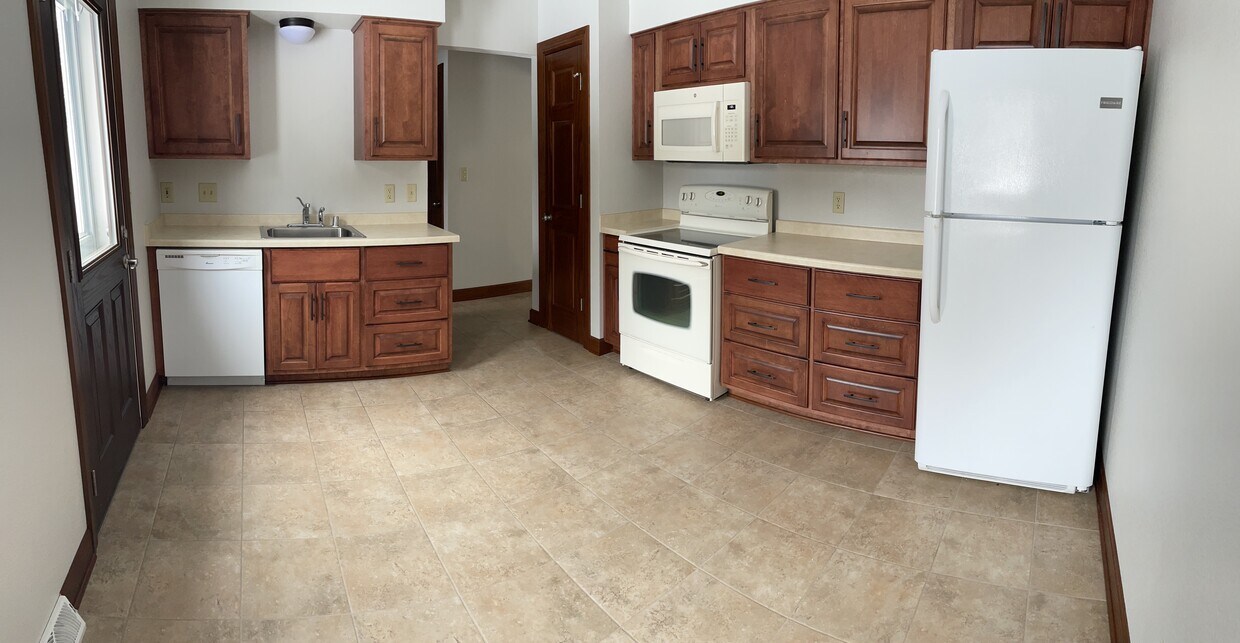 625 Edmund St, Waterford, WI 53185 Townhome Rentals in Waterford WI