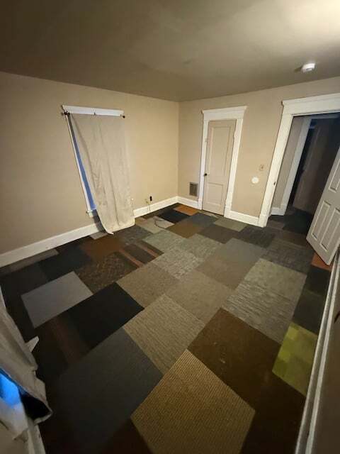 Building Photo - 227 E 2nd St