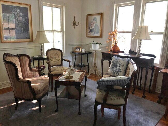 Foto del edificio - 408 Conover Ave