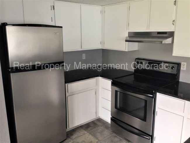 Foto del edificio - 866 S Reed Ct