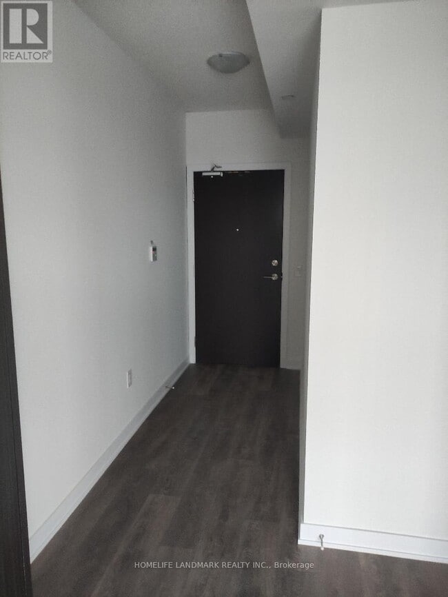 Building Photo - 10-1510 Honeycrisp Cres