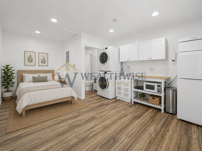 Foto del edificio - Private Studio Casita Near the University of Arizona Private gated covered parking!