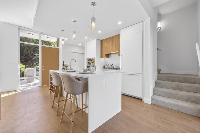 Photo du bâtiment - 13387 Old Yale Rd