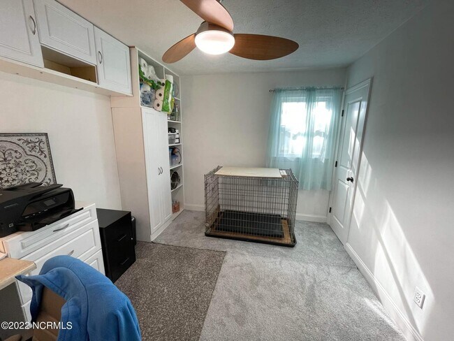 Foto del edificio - 5116 Masonboro Loop Rd