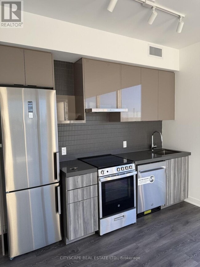 Building Photo - 6 Flavelle Trl