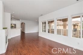 Building Photo - 32 Carnation