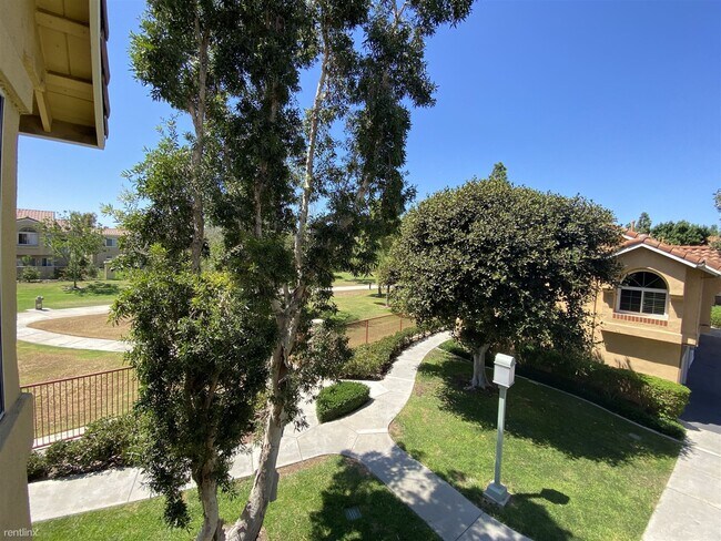 Foto del edificio - 2 br, 2 bath Townhome - 106 Costero Aisle 106