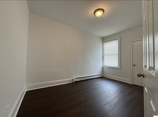 Foto del edificio - 138 Woodlawn Ave