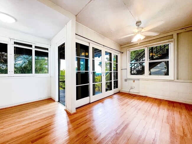 Photo - 2333-ST Apartment