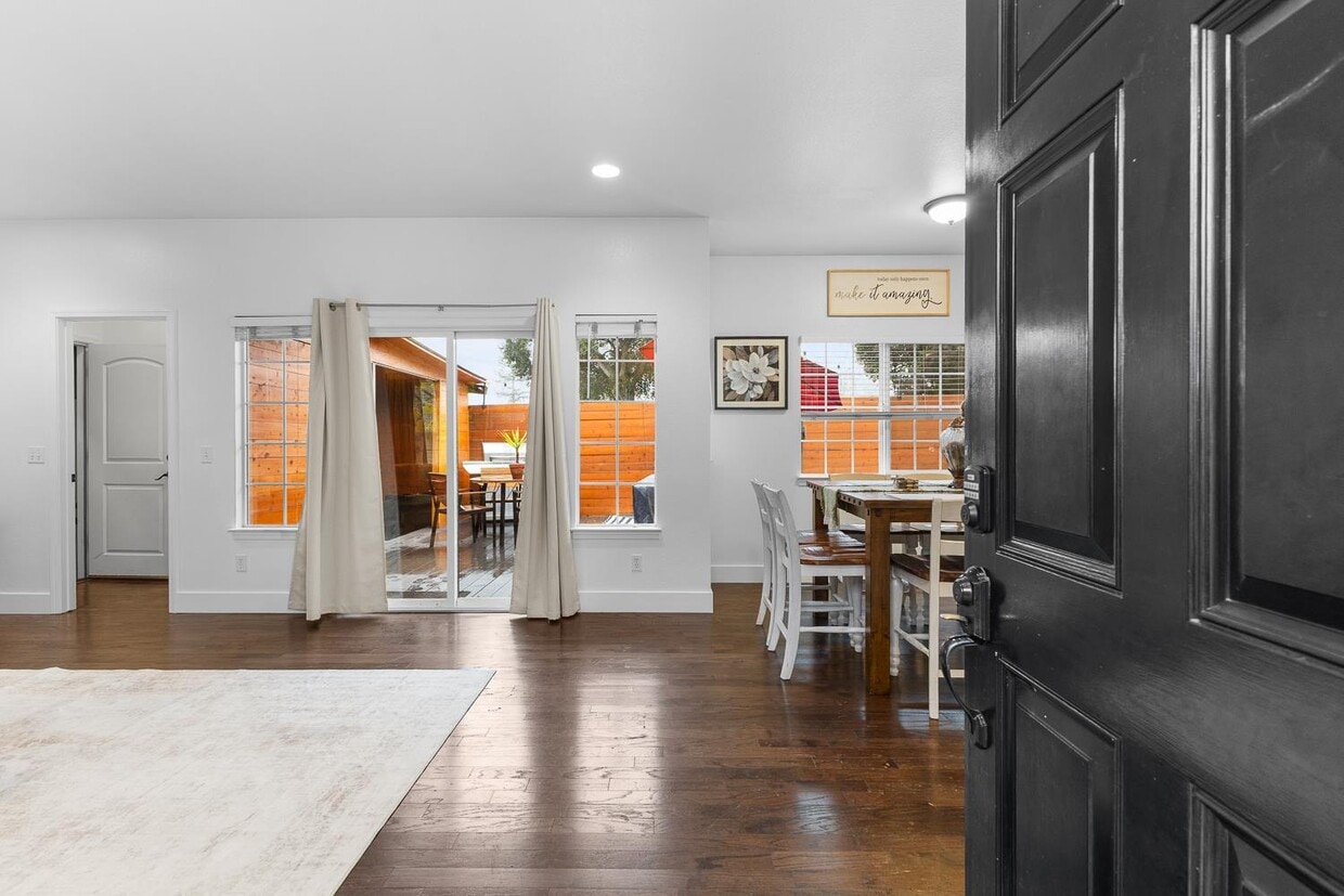 Foto del edificio - 500 Greeneich Ave