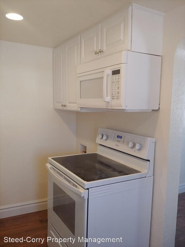 Building Photo - 295 N 100 W