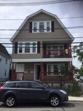 Building Photo - 120 Holton St