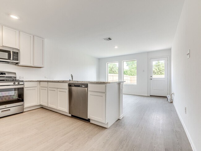 Foto del edificio - Brand New Home + Edmond Schools + Washer &...