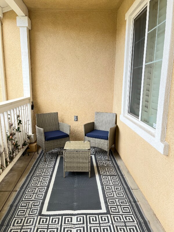 8418 Lourenco Ln Unit B, Corona, CA 92880 Room for Rent in Corona, CA