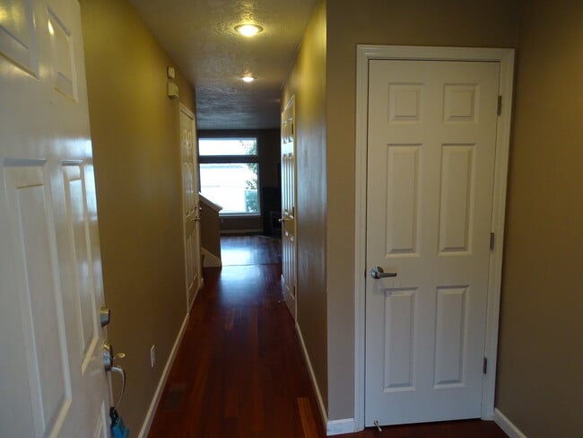 Foto del edificio - 1457 SE Columbia Way
