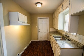 Building Photo - 1414 Gorman