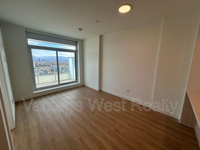 Photo du bâtiment - 1626 Water St