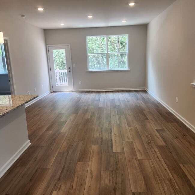 Foto del edificio - 5142 Flowering Peach Lane, Providence Forg...