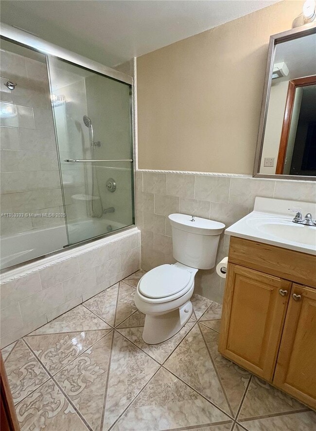 Foto del edificio - 14501 N Kendall Dr