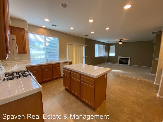 Building Photo - 4 br, 3 bath House - 1678 Milford Court