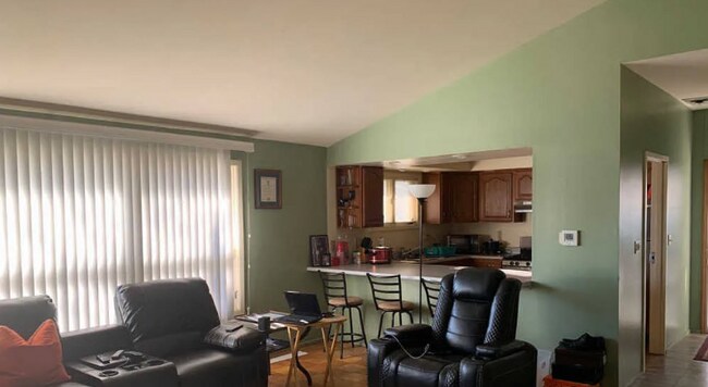 Foto del edificio - 1632 Golfview Rd