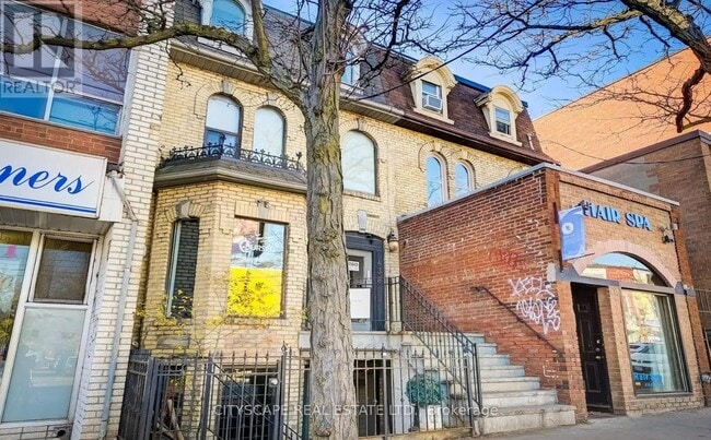 Building Photo - 438-438 Parliament St