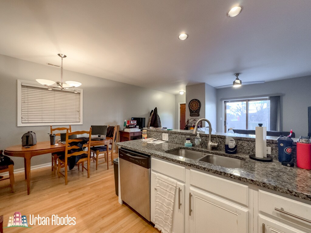 Primary Photo - 724 N Willard Ct