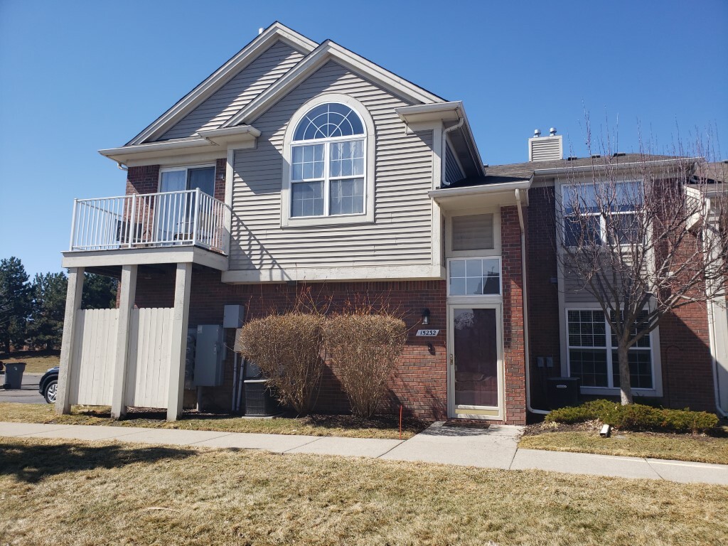 15232 Yale Dr, Clinton Township, MI 48038 Townhome Rentals in Clinton Township MI