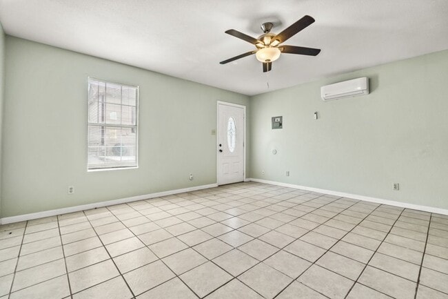 Building Photo - 1519 Schley Ave