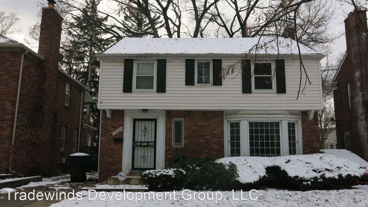 Foto principal - 3 br, 1.5 bath House - 19325 Monte Vista