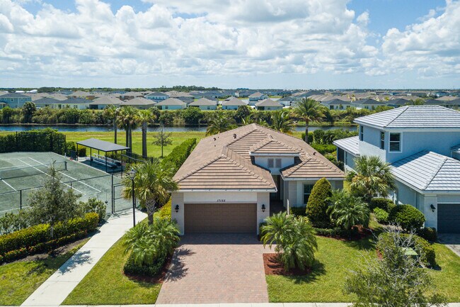 Foto del edificio - 17155 SW Ambrose Way