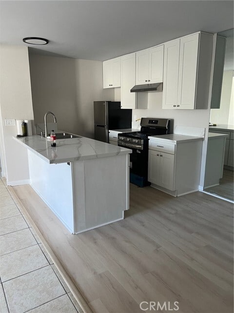 Foto del edificio - 15321 Santa Gertrudes Ave